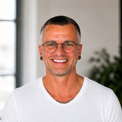 Stefan Wolf